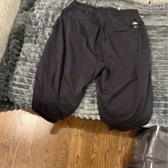 Vuori men’s Sunday joggers in black - size small (like new) - Picture 2 of 2